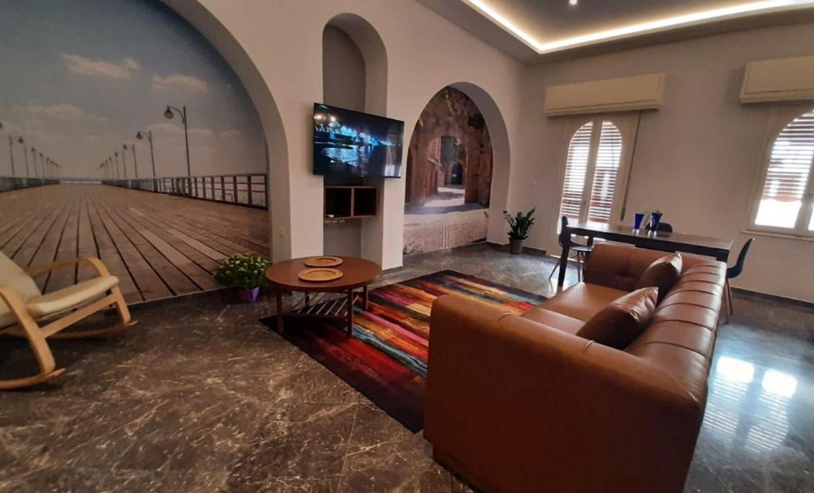 Dorian Apartment *